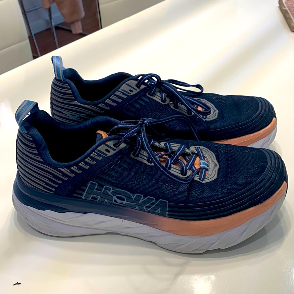 Hoka bondi 6 women sneakers